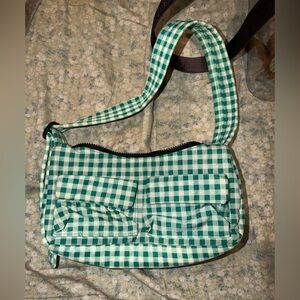BAGGU GREEN GINGHAM CARGO SHOULDER BAG